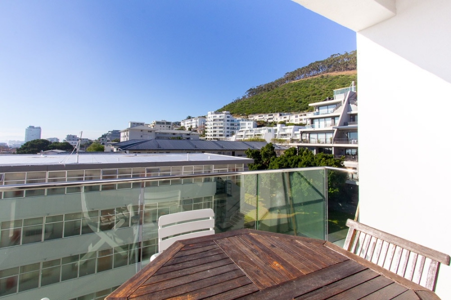 2 Bedroom Property for Sale in Sea Point Western Cape